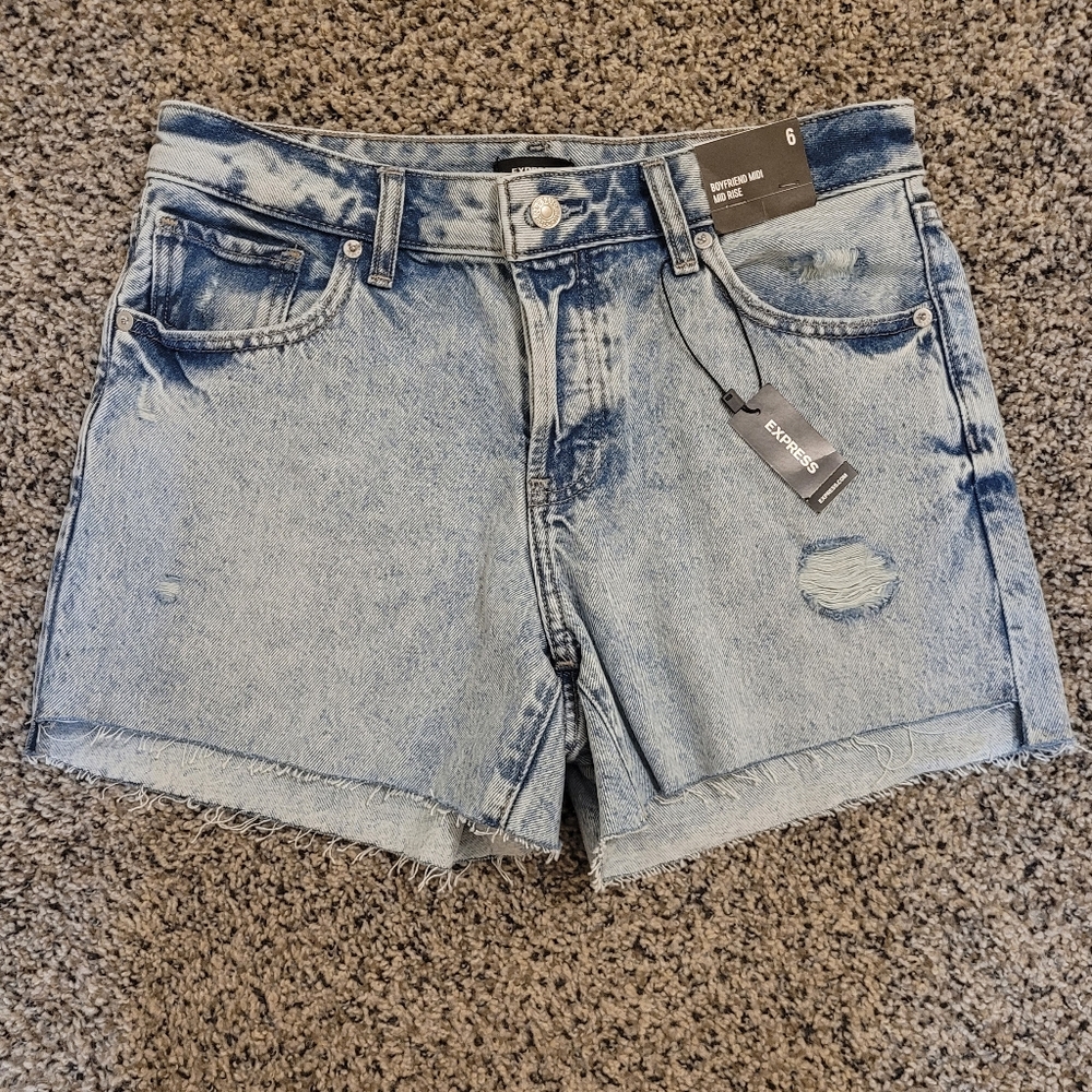 NWT Express Boyfriend Midi Shorts